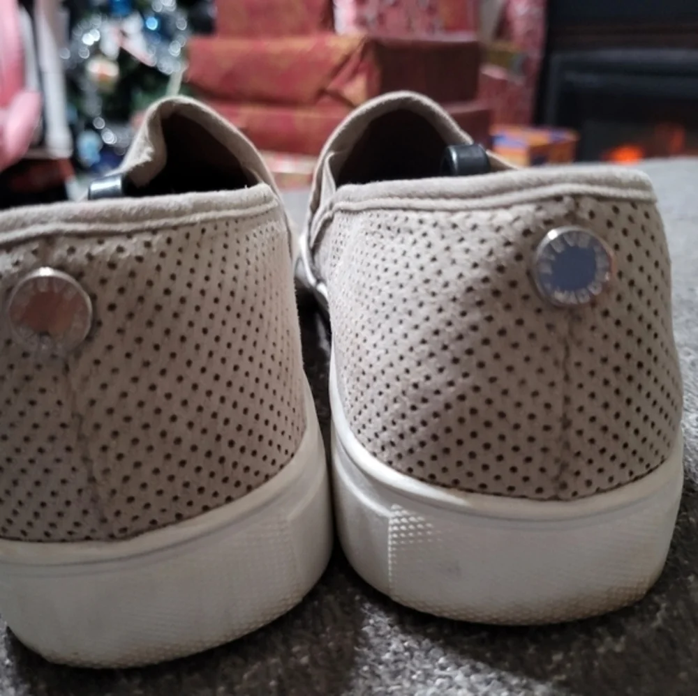 Steve Madden Zarray size 9.5 ladies slip on shoes‎
